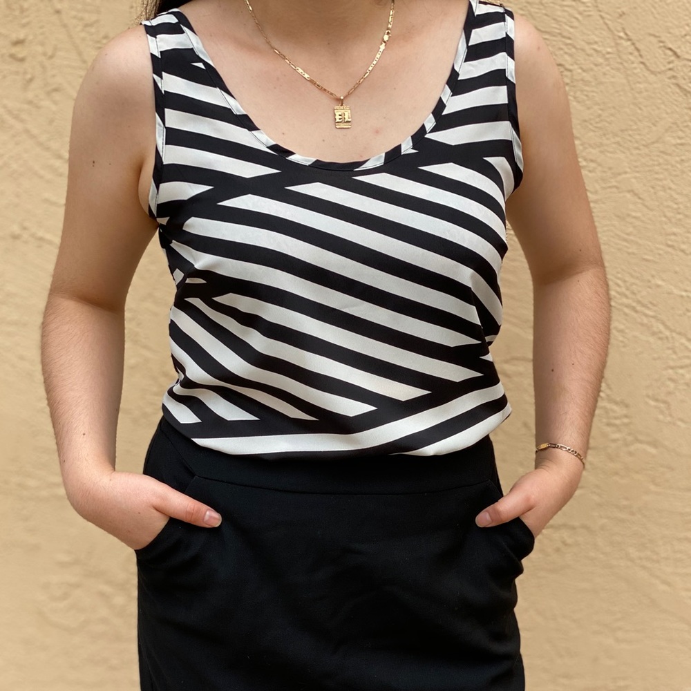 ✨Tank Top / Sleeveless✨